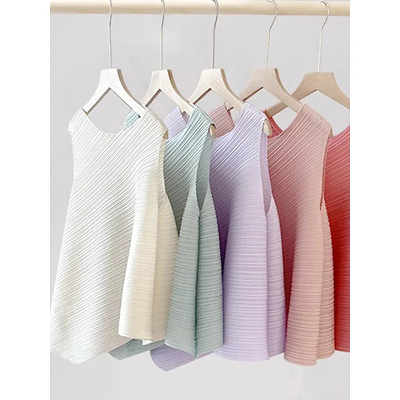 YUDX Women's Sleeveless T-shirt 2024 Fall New Loose Plus Size Wild Irregular Round Neck Solid Color Undershirt Pleated Tops