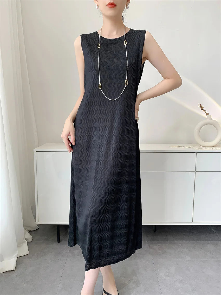 YUDX  2026 Summer Cooling Dress Miyake Pleated Round Neck Sleeveless Midi Dress Lightweight Women's Casual Resort Stylish Dress