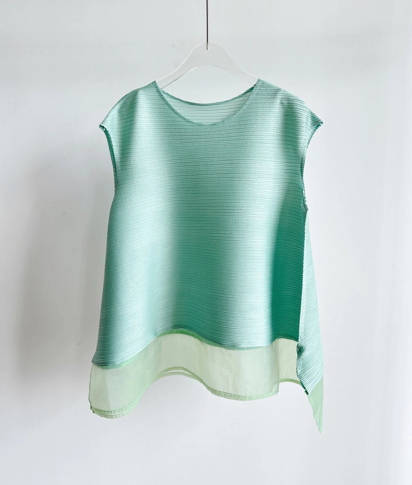 YUDX Elegant Deep Navy Blue Miyake Pleated Sleeveless O-Neck Top, Sheer Organza Hem Women's Casual Daily Office Brunch Blouse