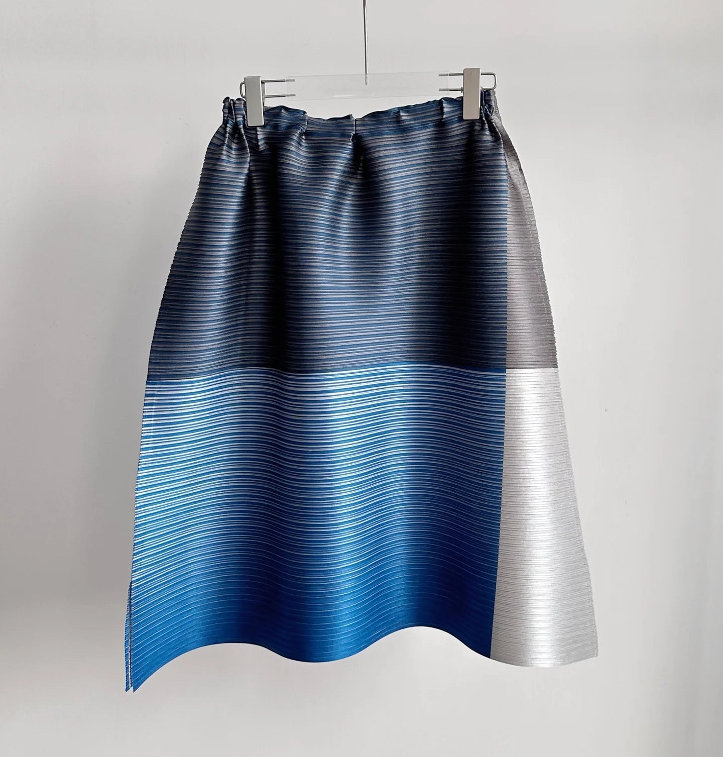 Miyake Pleated Collision Color Half Skirt 2025 Summer New Temperament Leisure Loose Horizontal Stripe A-line Skirt