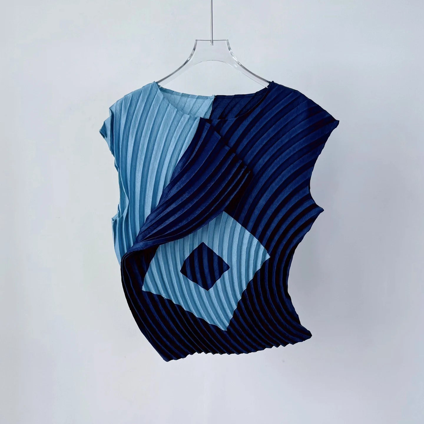 YUDX Black Geometric Print Miyake Pleated Sleeveless Asymmetric Top+Skirt Set Lightweight Women's Casual Resort Stylish Co-ords