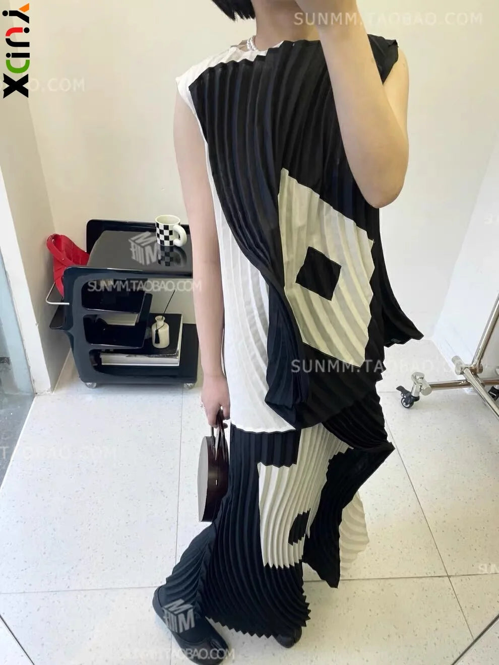 YUDX Black Geometric Print Miyake Pleated Sleeveless Asymmetric Top+Skirt Set Lightweight Women's Casual Resort Stylish Co-ords
